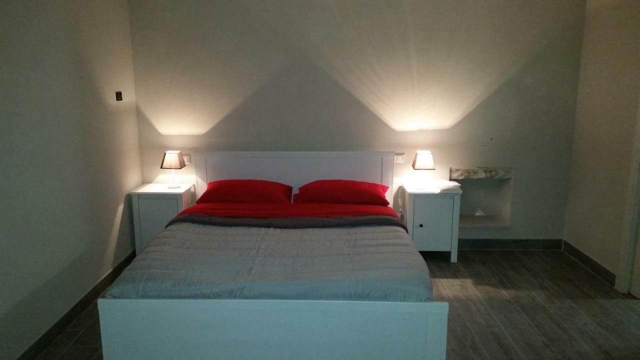 Ninna Nanna Fondi Buitenkant foto